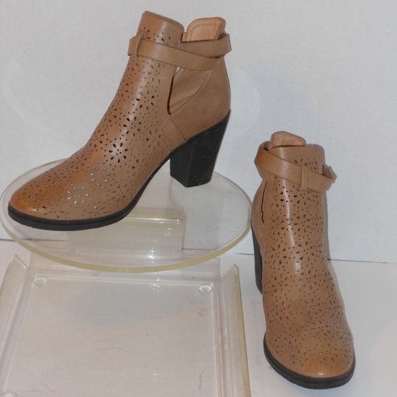 FOREVER 21 ANKLE BOOTS SIZE 10 MEDIUM - Picture 3 of 6